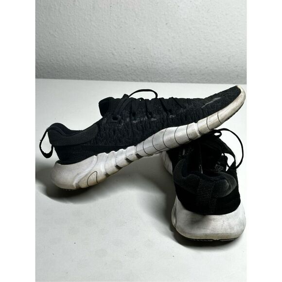 Nike Free Run 5.0 Black White Running Sneaker Shoe CZ1891-001 Women’s Size 7 - Picture 13 of 14